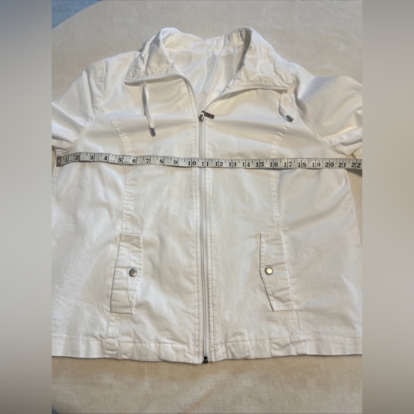 White cotton blend women’s size small light jacket - Picture 3 of 8